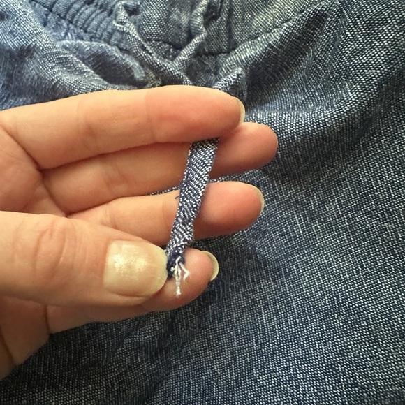 Old navy pull on denim look linen shorts - Picture 6 of 6